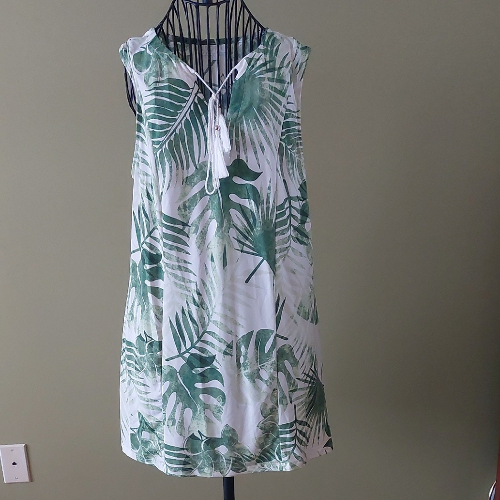 NWOT,"BEACH BREAK" dress, size L. Perfect for hot summer days